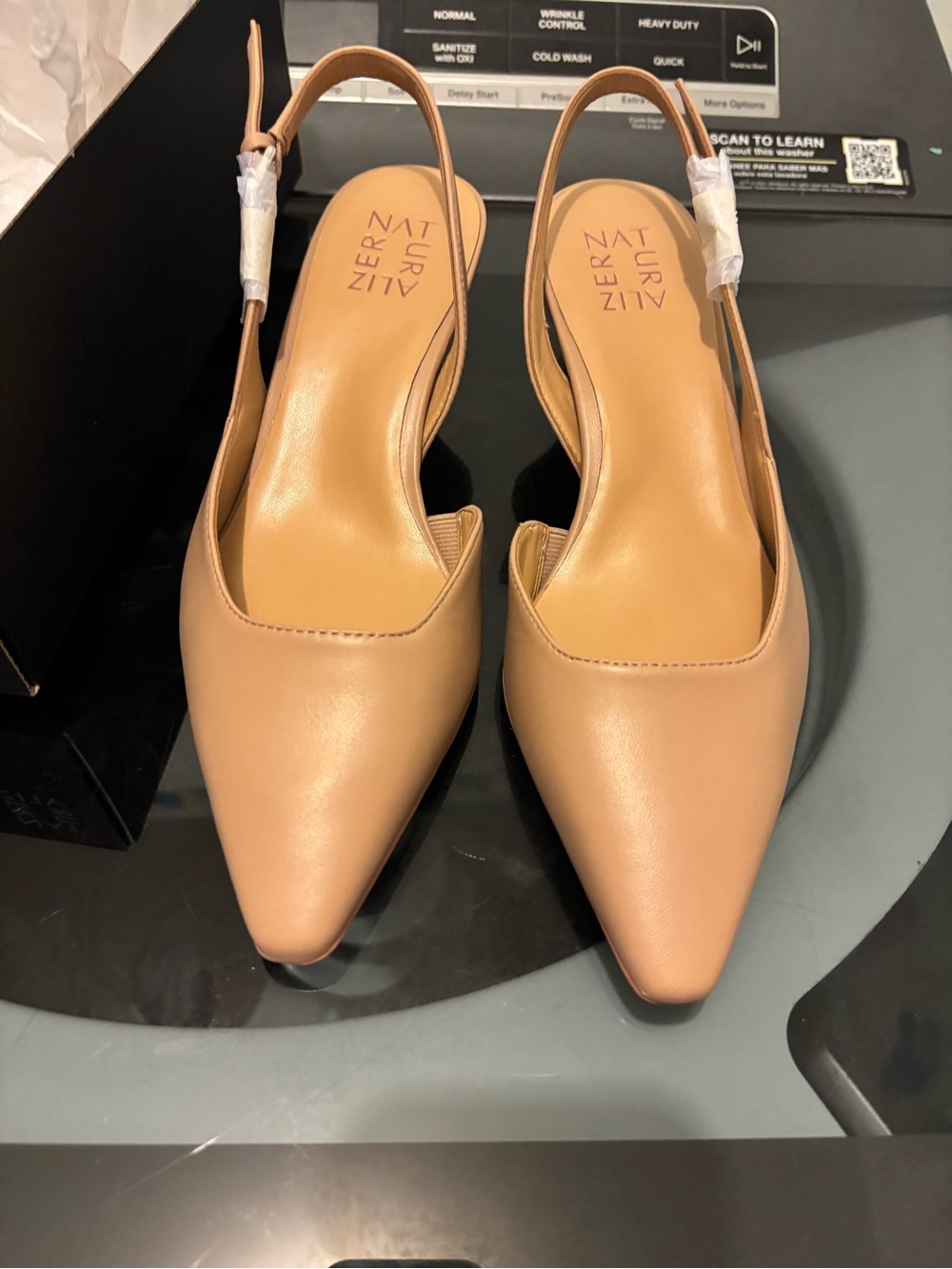 Naturalizer Women's Nude Tan Pointed-Toe Slingback Flats